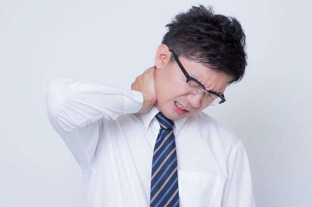 肩こりよりも首こりが増えている！？